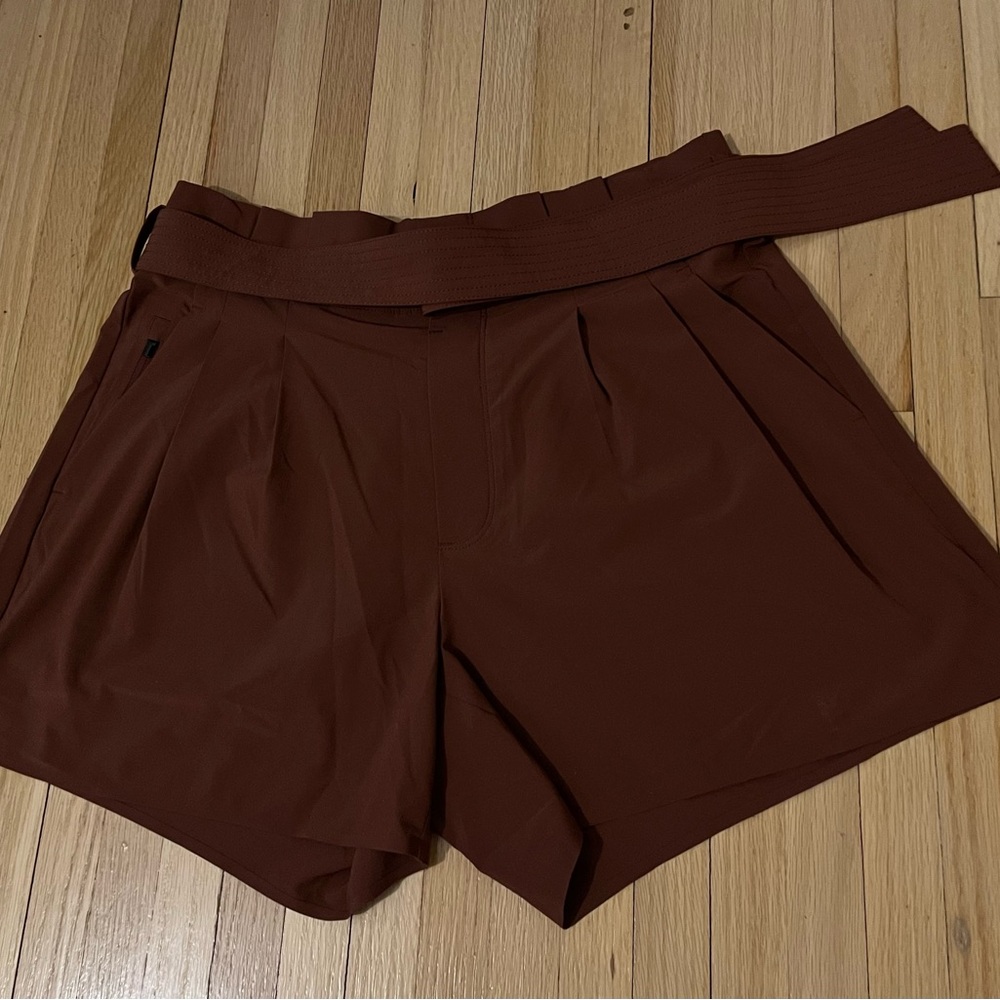 Athleta Women’s Skyline Paperbag Shorts